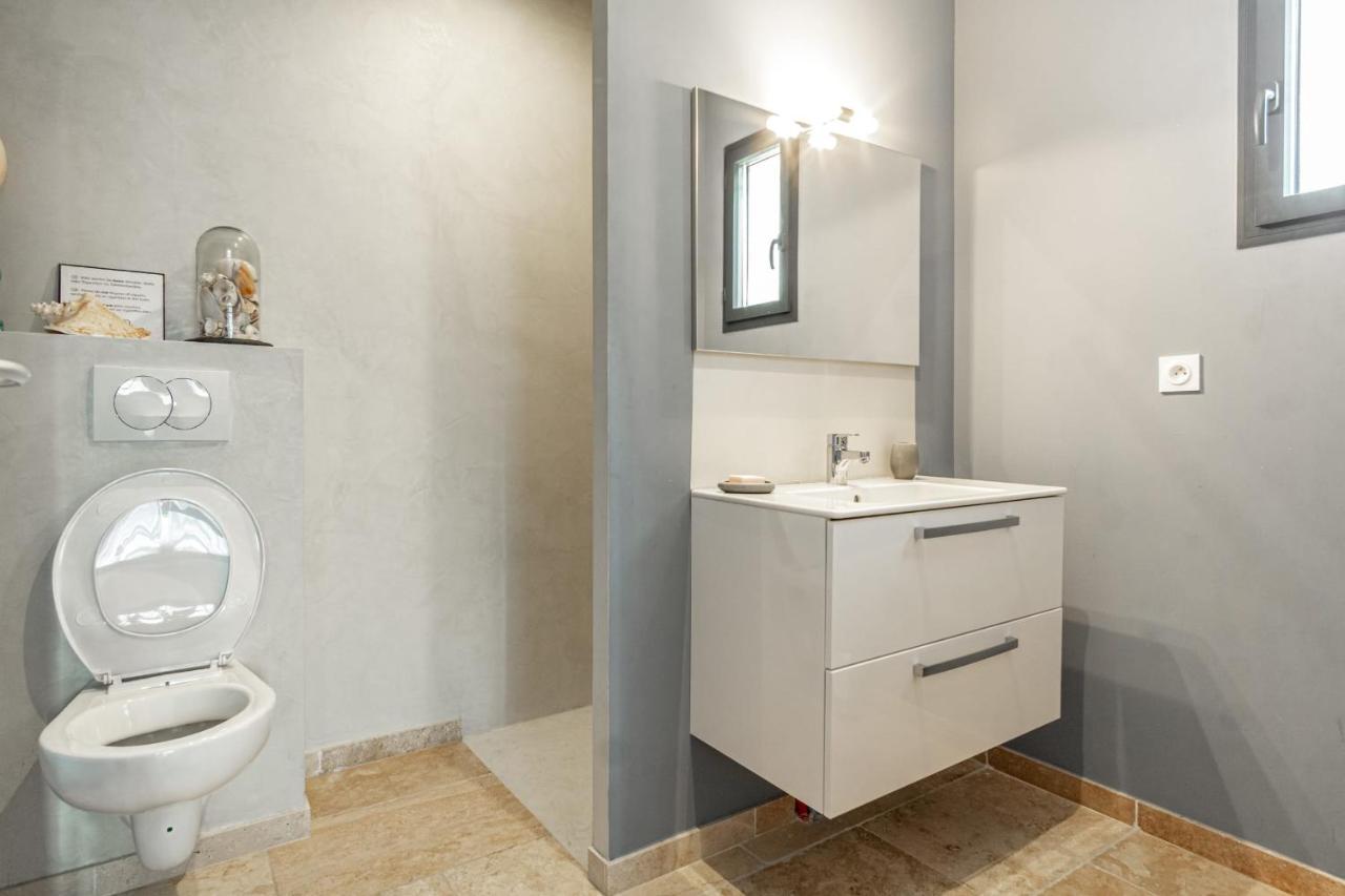La Verdiere - Contemporary House With Garden And Private Pool LʼIsle-sur-la-Sorgue Exterior foto